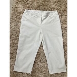 Chicos White Fabulously Slimming Capri Pants‎ Size 2